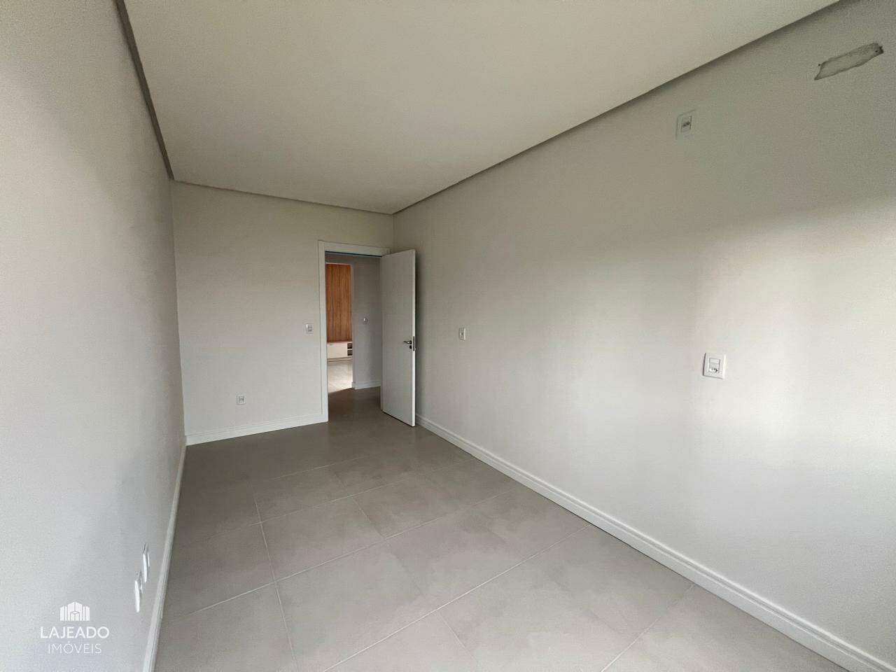 Apartamento à venda com 2 quartos, 81m² - Foto 13