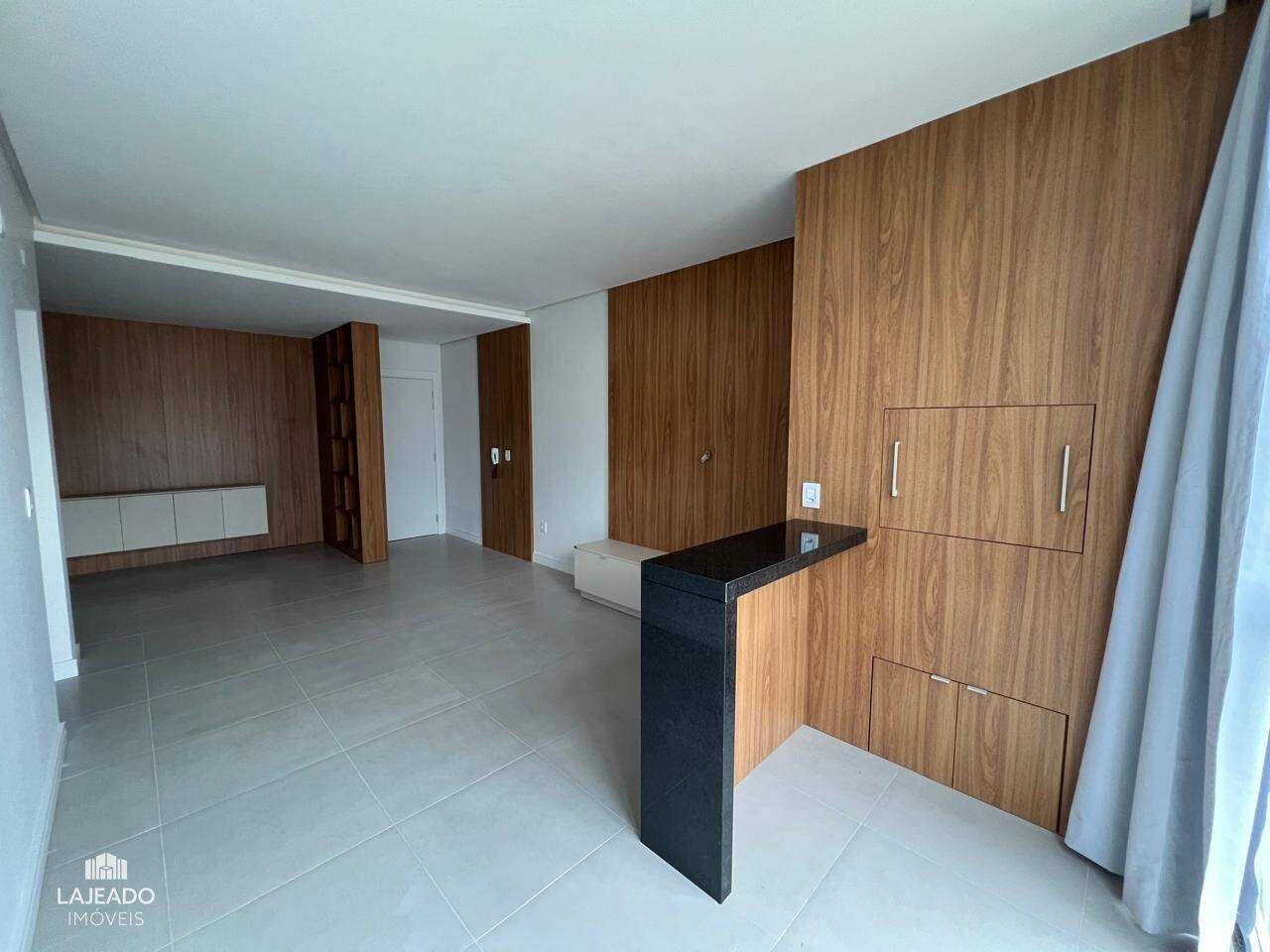 Apartamento à venda com 2 quartos, 81m² - Foto 7