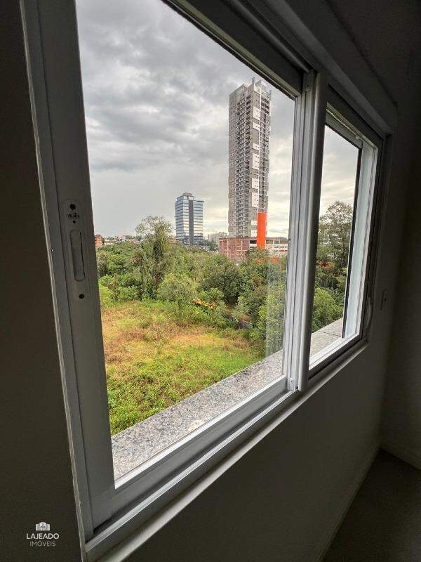 Apartamento à venda com 2 quartos, 81m² - Foto 14