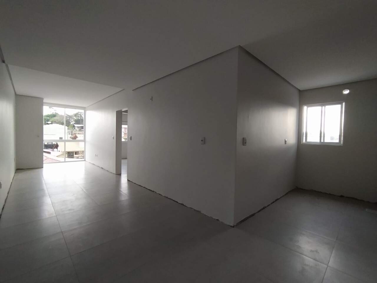 Apartamento à venda com 2 quartos, 61m² - Foto 2