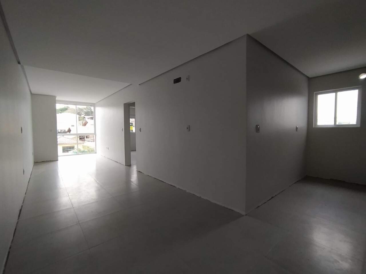 Apartamento à venda com 2 quartos, 61m² - Foto 2