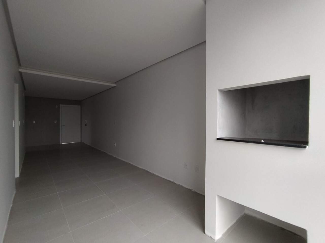 Apartamento à venda com 2 quartos, 61m² - Foto 4