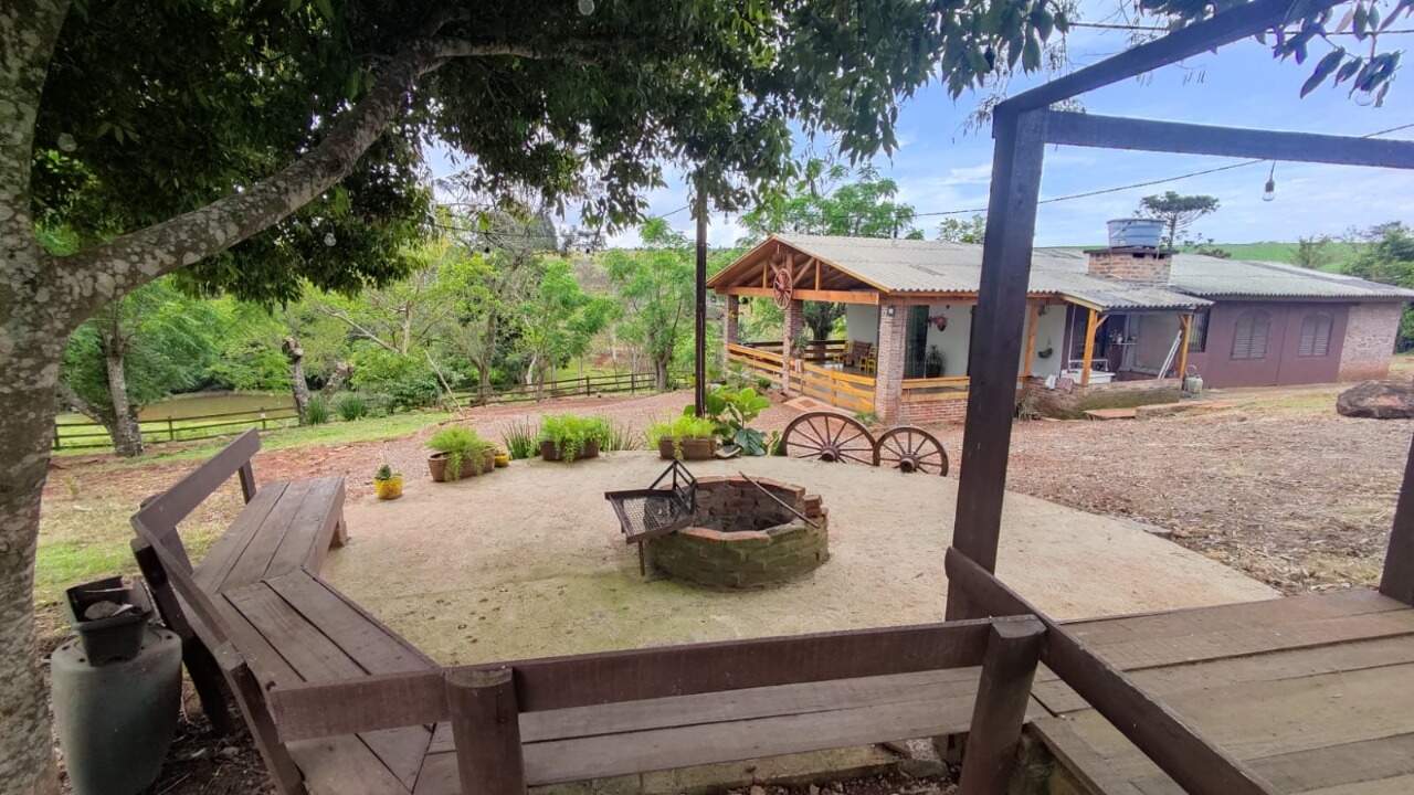 Fazenda à venda com 4 quartos, 175m² - Foto 3