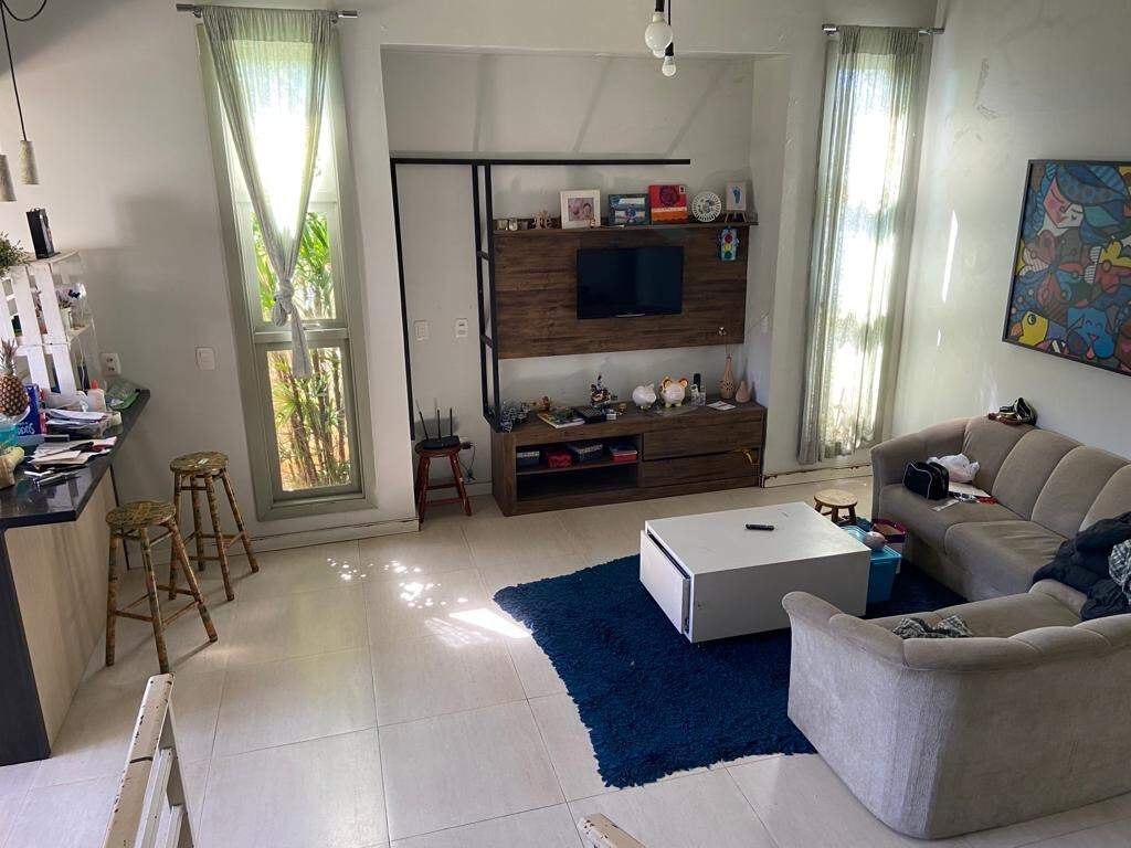 Casa à venda com 3 quartos, 200m² - Foto 2