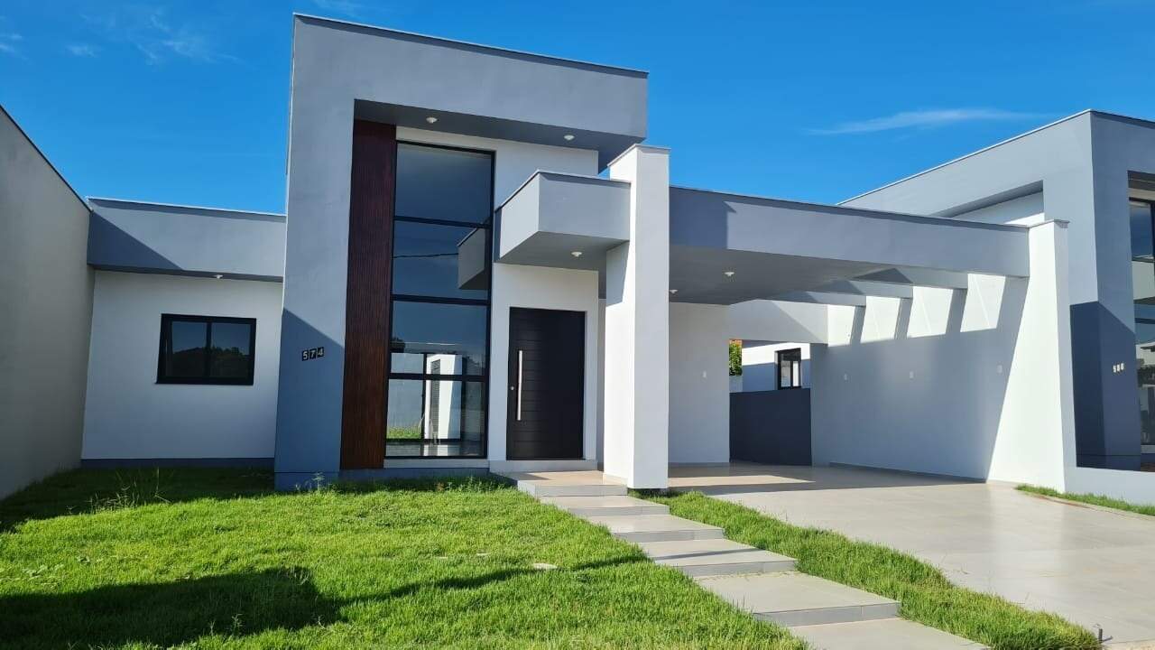 Casa à venda com 3 quartos, 131m² - Foto 1