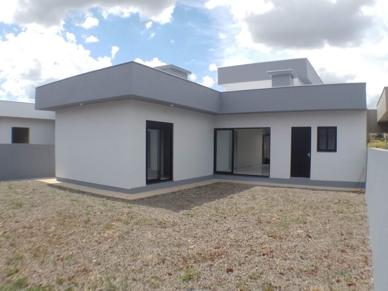 Casa à venda com 3 quartos, 131m² - Foto 16