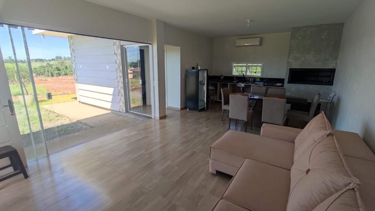 Casa à venda com 1 quarto, 52m² - Foto 3