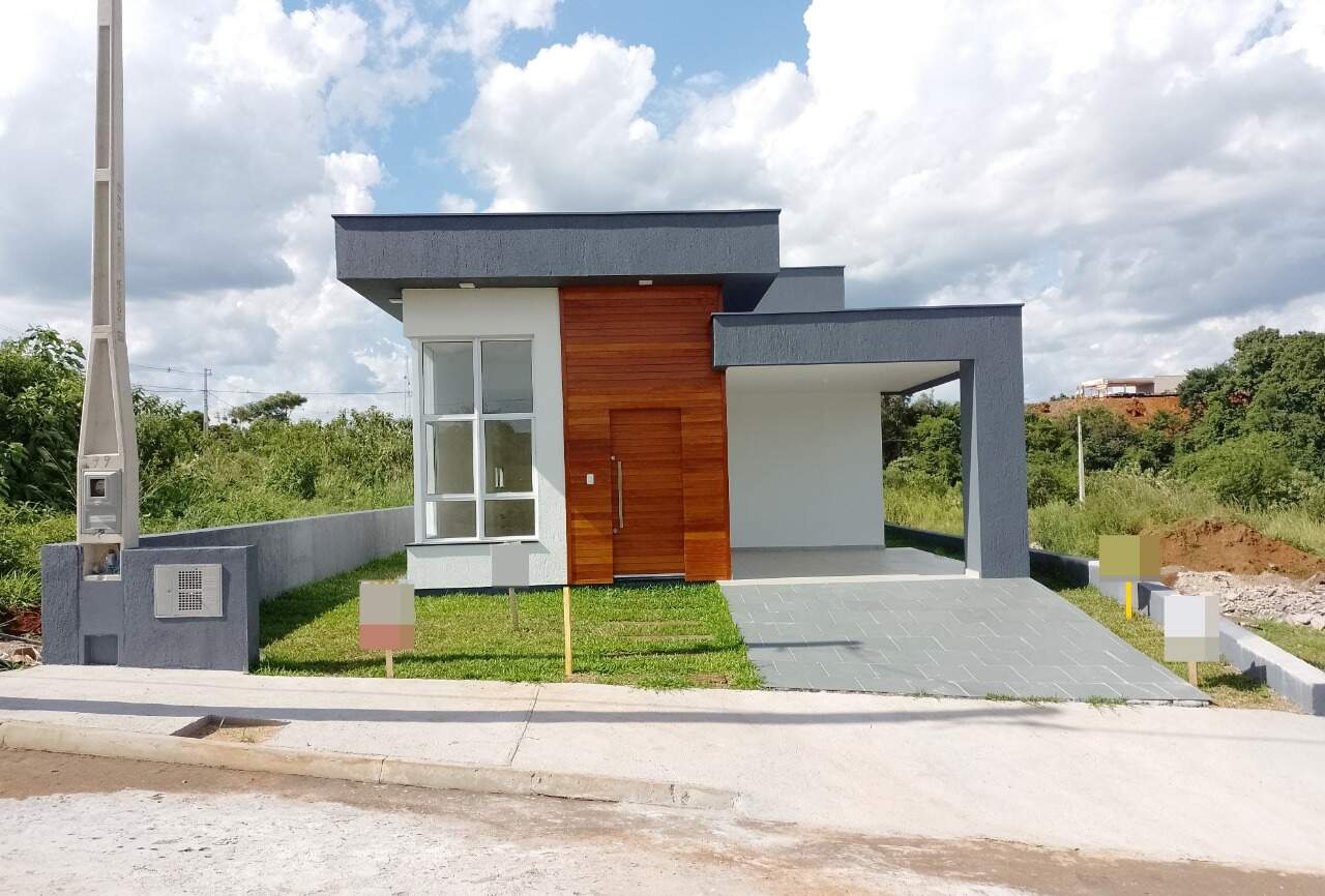 Casa à venda com 2 quartos, 82m² - Foto 1