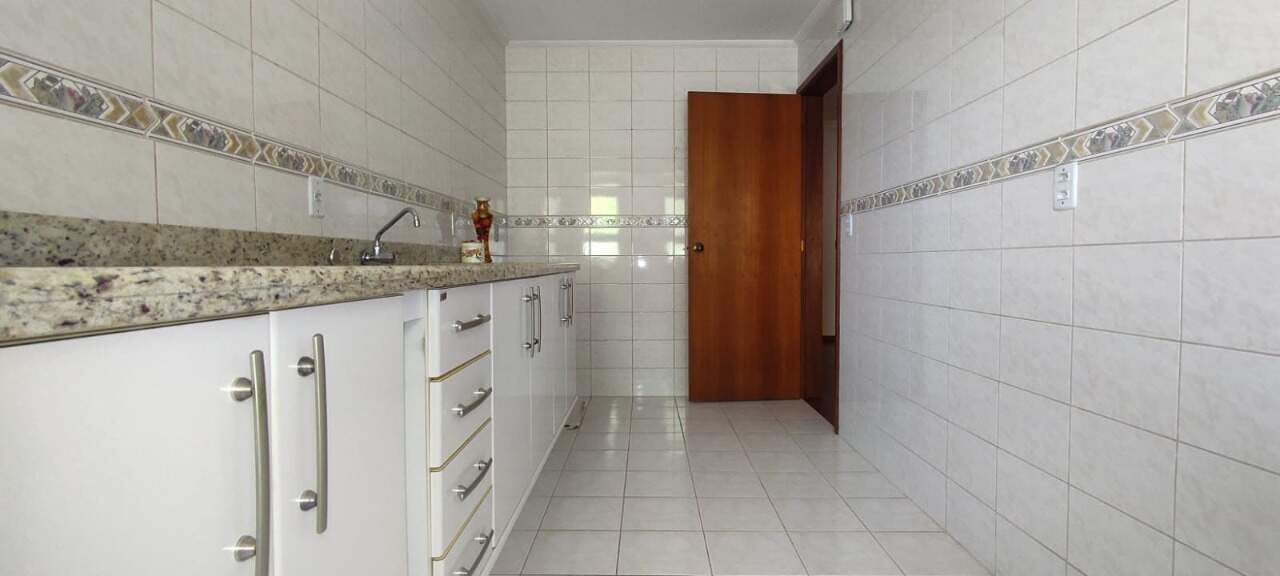 Apartamento à venda com 3 quartos, 94m² - Foto 2