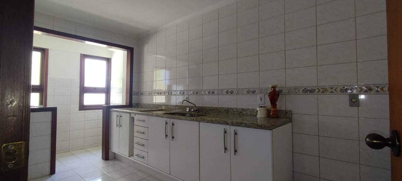 Apartamento à venda com 3 quartos, 94m² - Foto 4