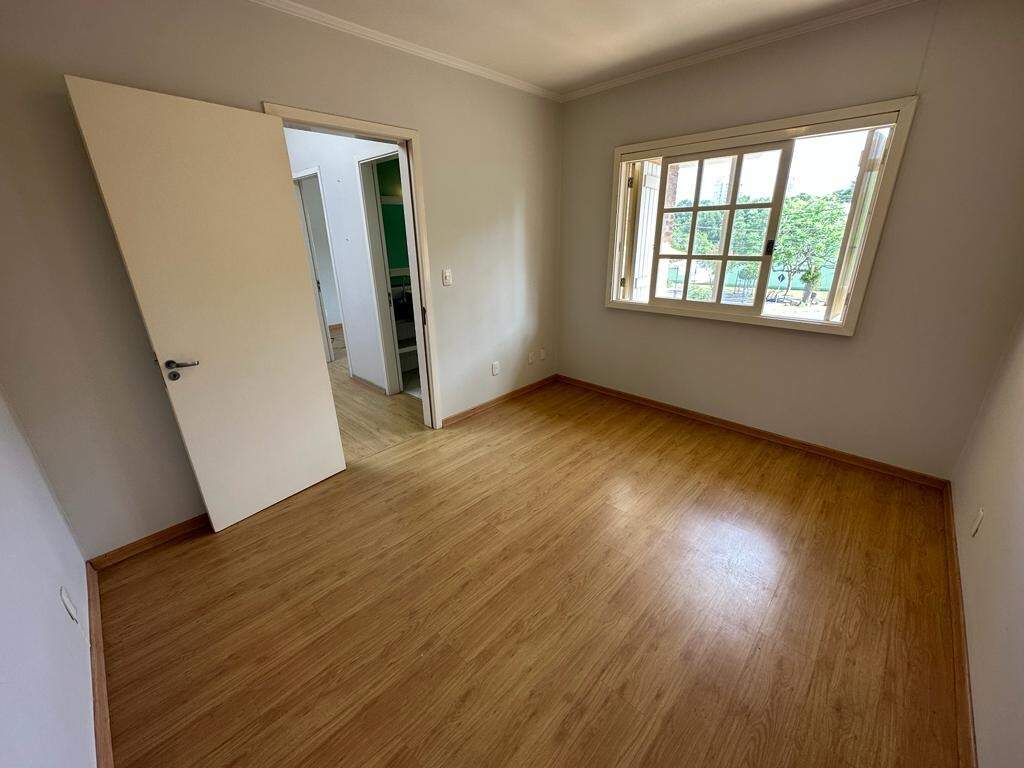 Casa à venda com 3 quartos, 142m² - Foto 7