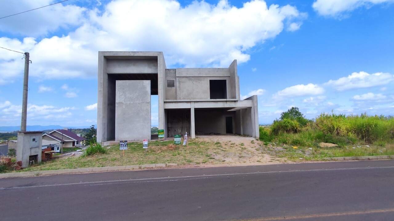 Casa à venda no Conventos: 