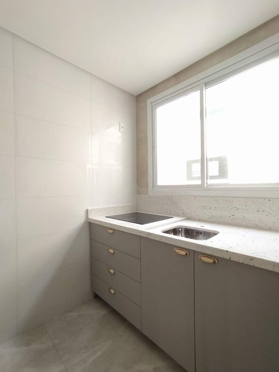 Apartamento à venda com 2 quartos, 68m² - Foto 10