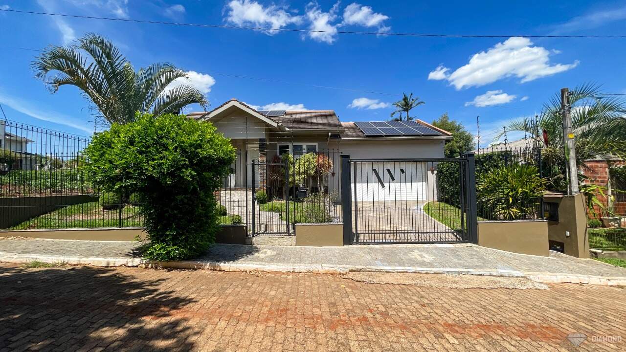 Casa, 3 quartos, 194 m² - Foto 1
