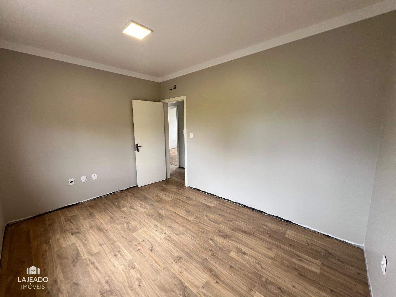 Casa à venda com 3 quartos, 226m² - Foto 18