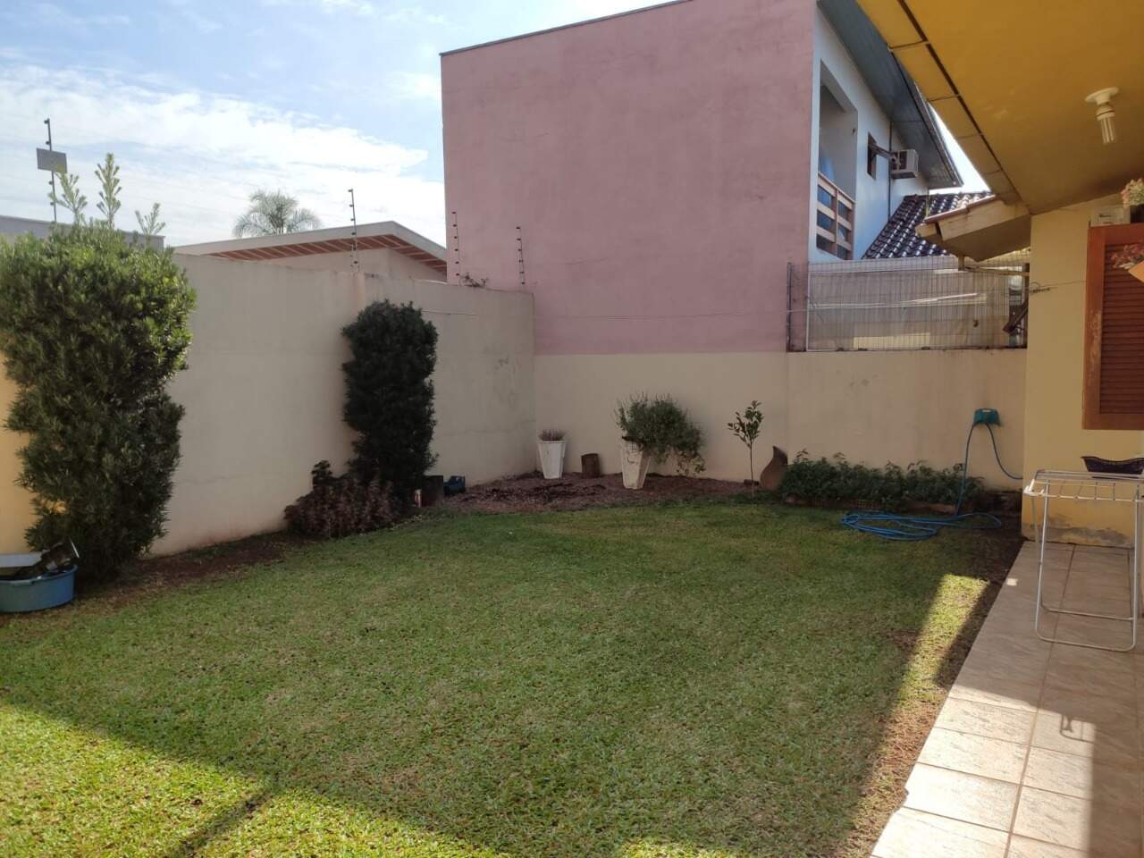 Casa à venda com 4 quartos, 171m² - Foto 2