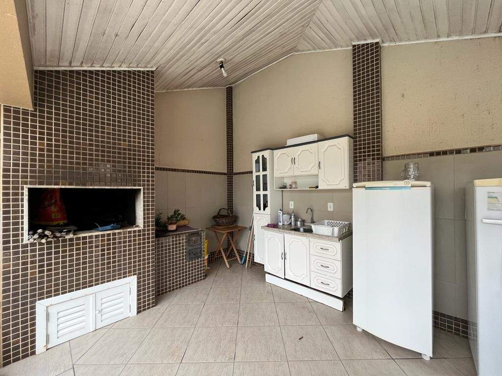 Casa à venda com 3 quartos, 197m² - Foto 7