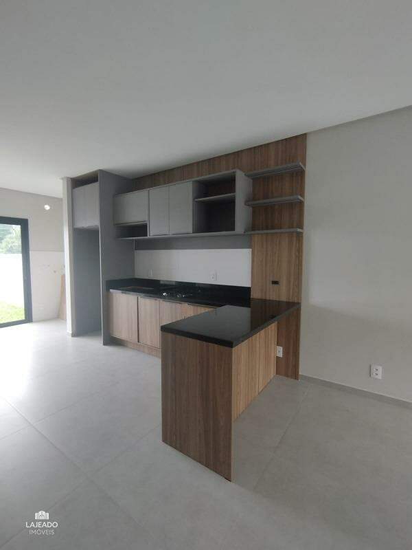 Sobrado à venda com 2 quartos, 97m² - Foto 4