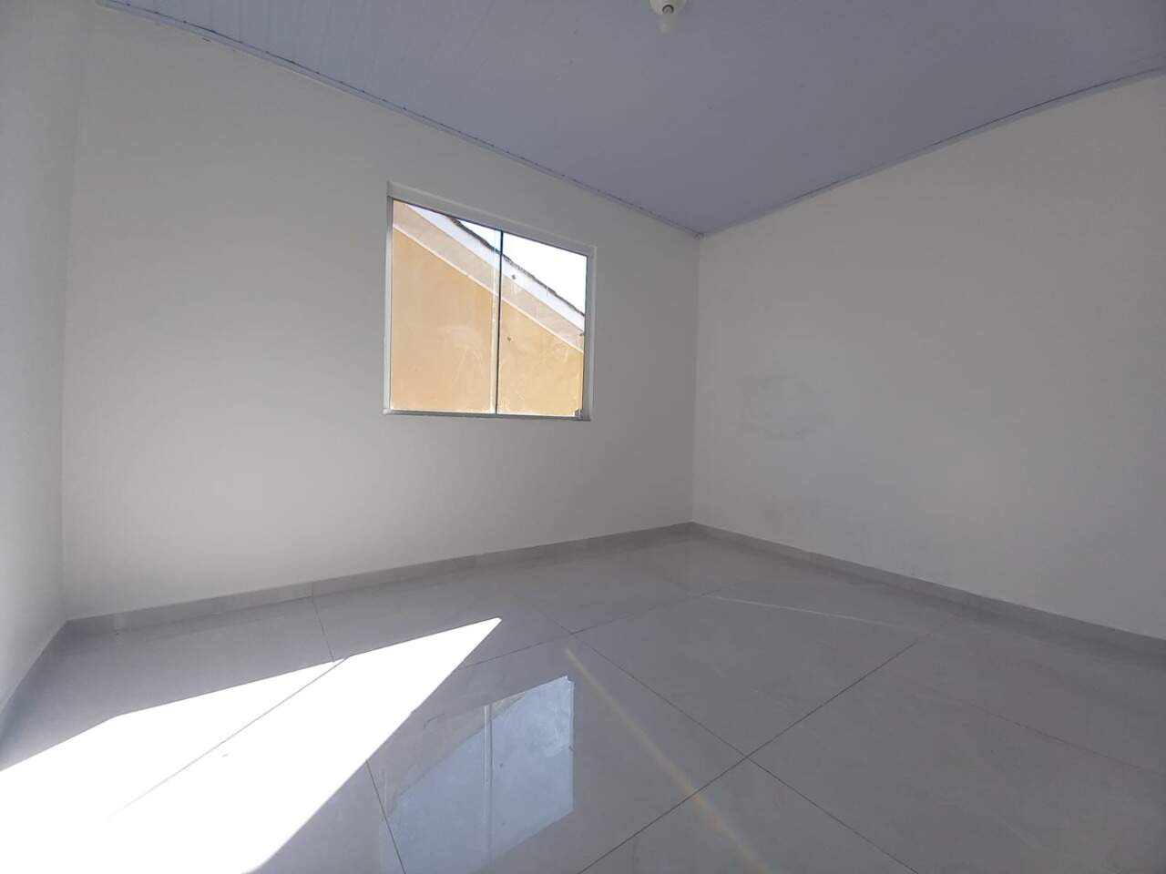 Casa à venda com 2 quartos, 70m² - Foto 6