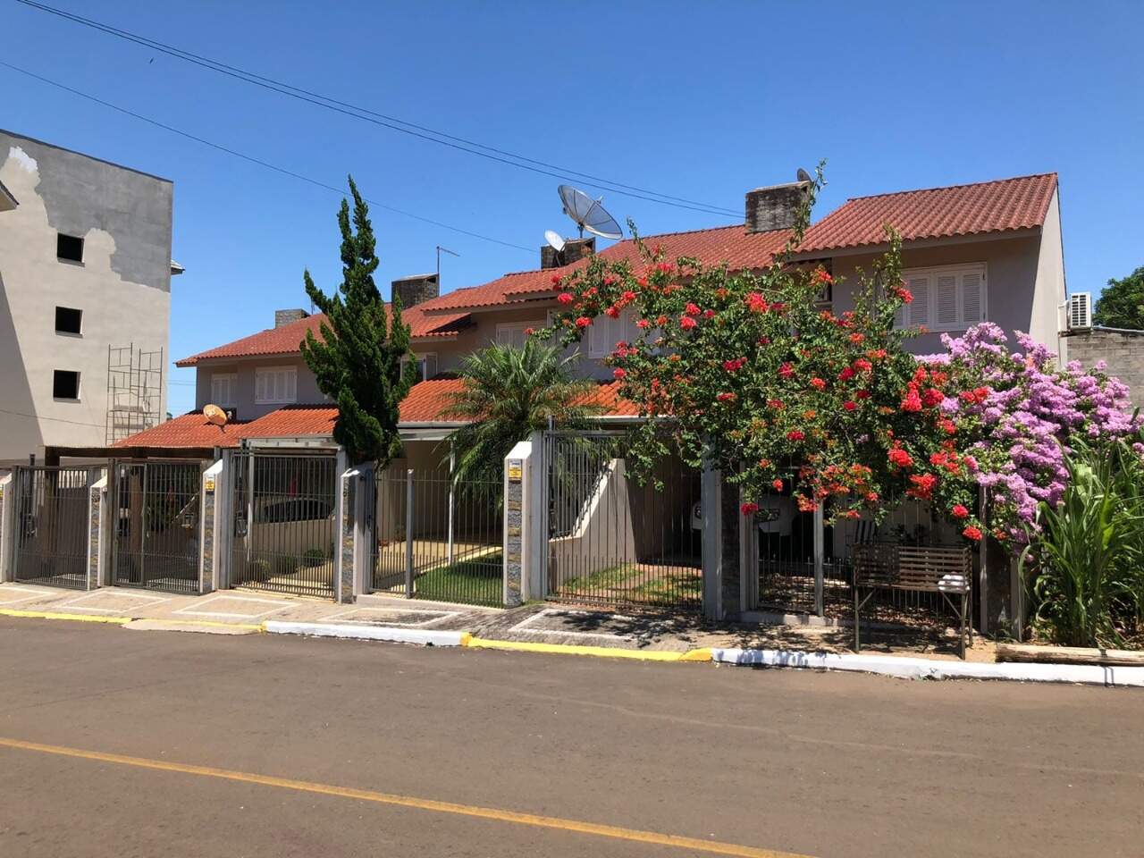 Sobrado à venda com 2 quartos, 108m² - Foto 2