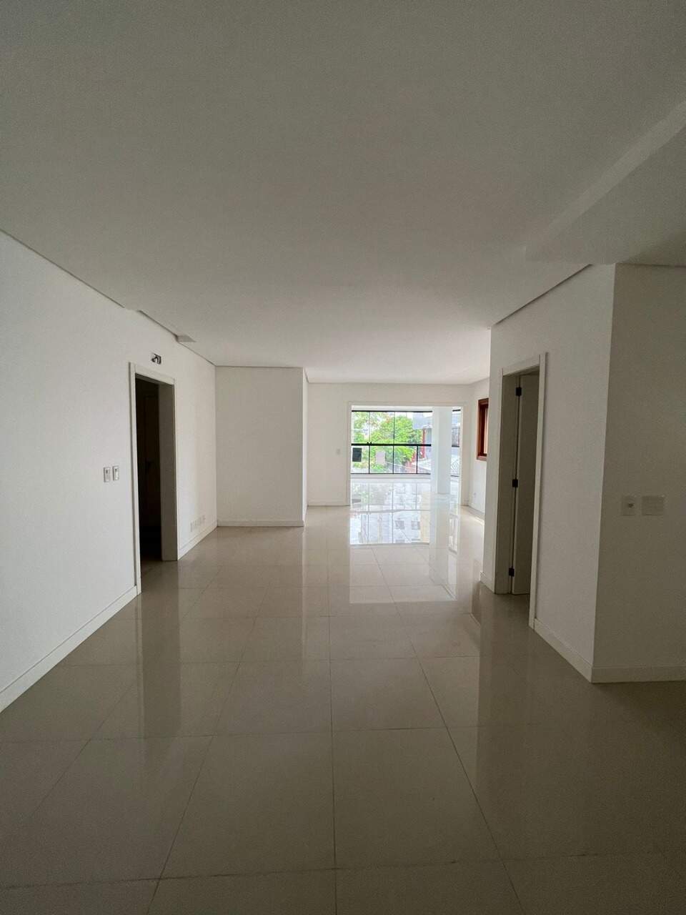 Apartamento à venda com 3 quartos, 199m² - Foto 11