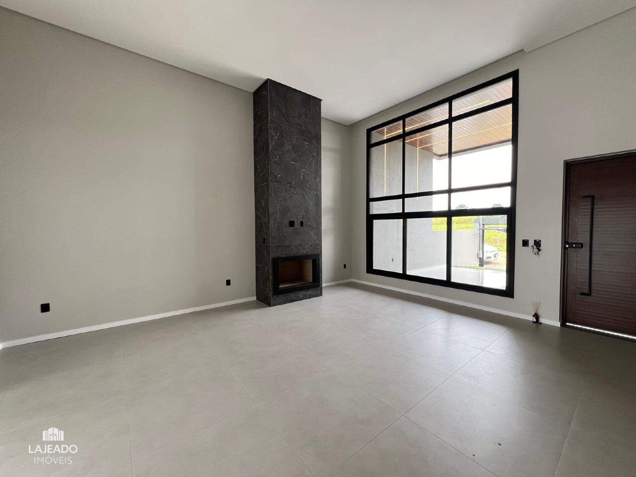 Casa à venda com 3 quartos, 212m² - Foto 4