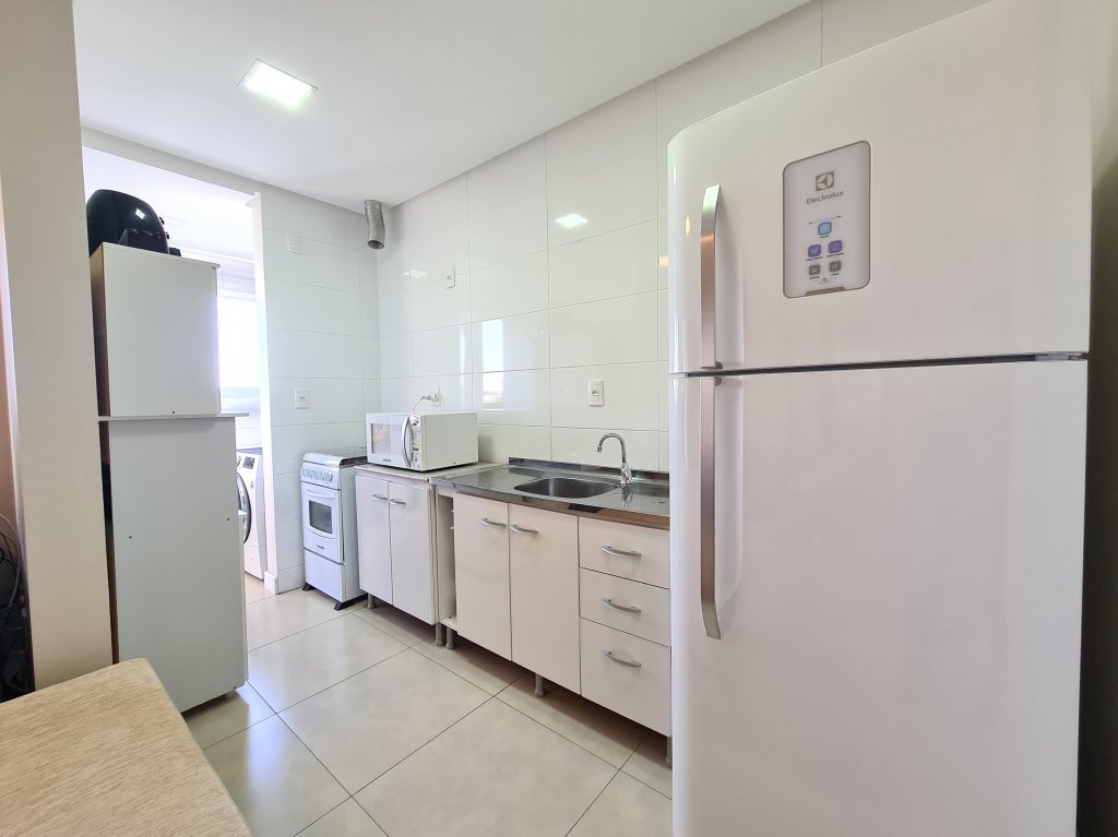 Apartamento à venda com 2 quartos, 70m² - Foto 13