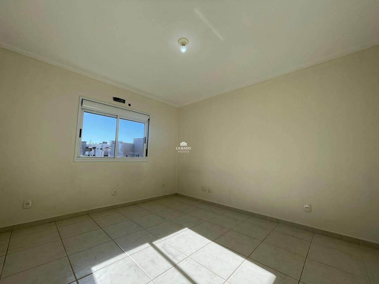 Apartamento para aluguel no Florestal: 