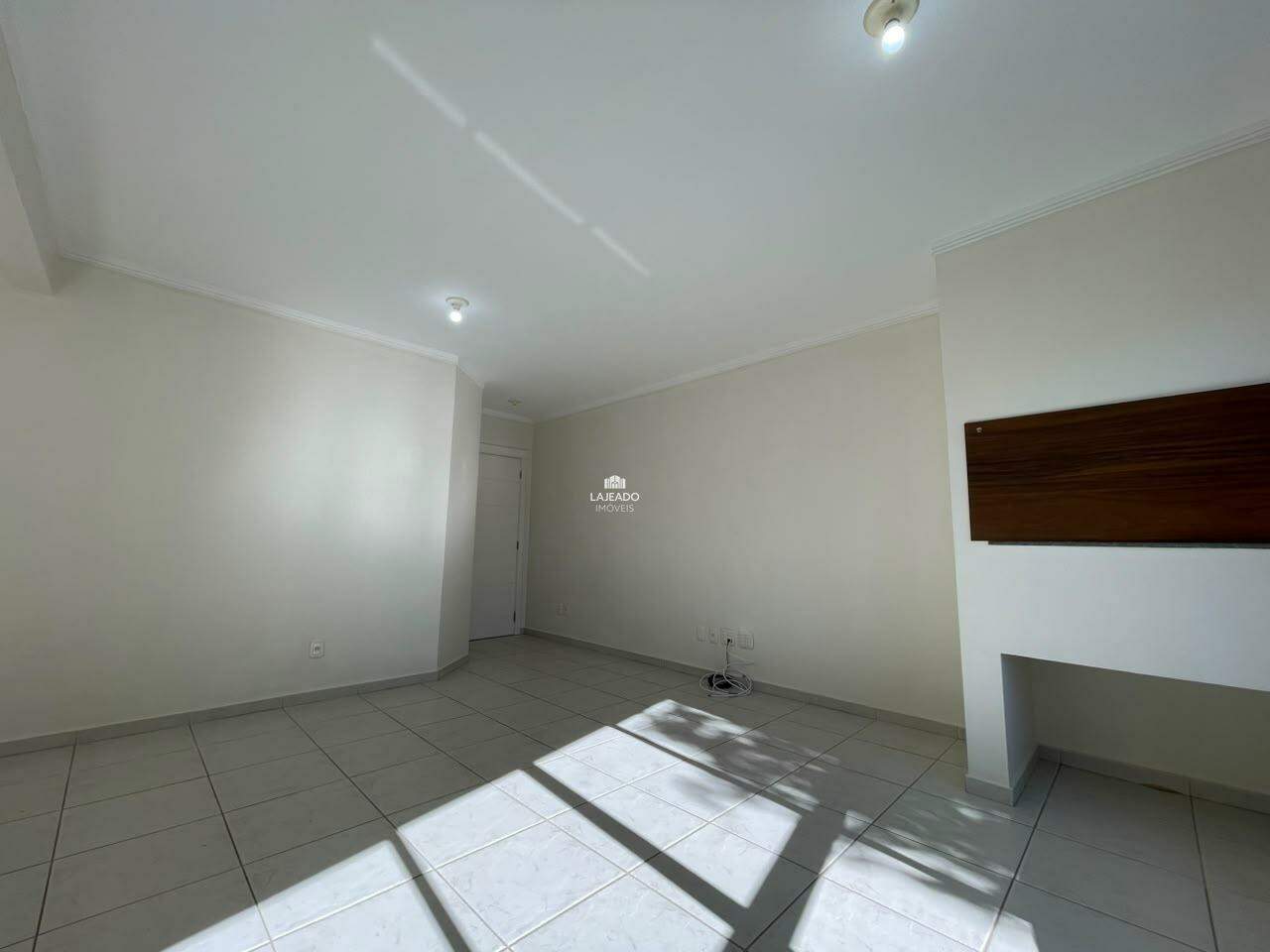Apartamento para aluguel no Florestal: 