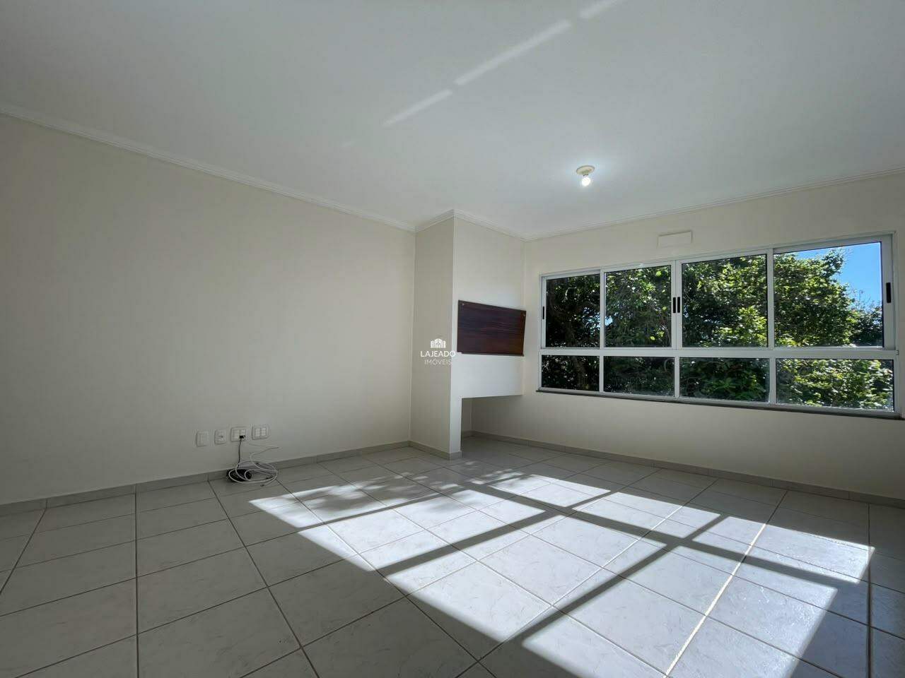 Apartamento para aluguel no Florestal: 
