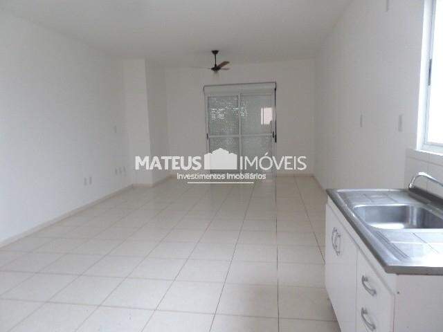 Apartamento para alugar com 2 quartos, 65m² - Foto 11