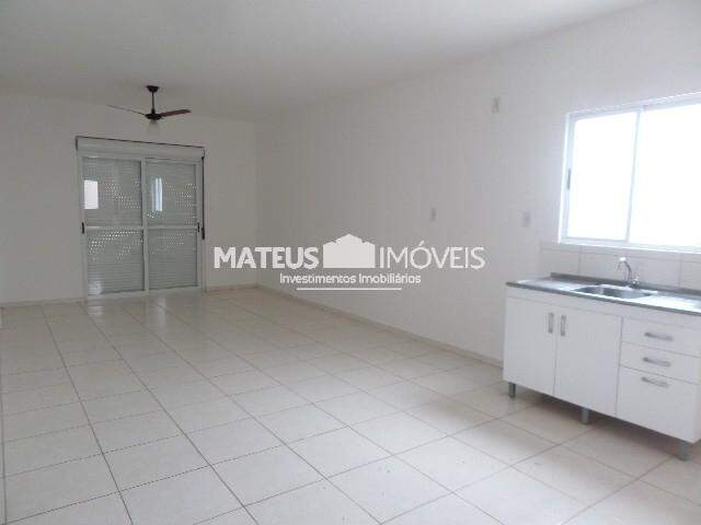 Apartamento para alugar com 2 quartos, 65m² - Foto 12