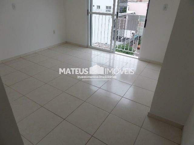 Apartamento para alugar com 2 quartos, 65m² - Foto 4