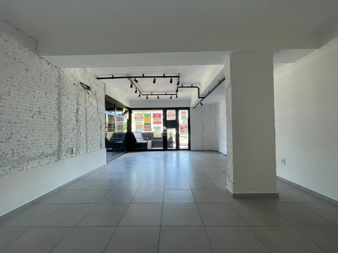 Loja para aluguel no Universitário: 