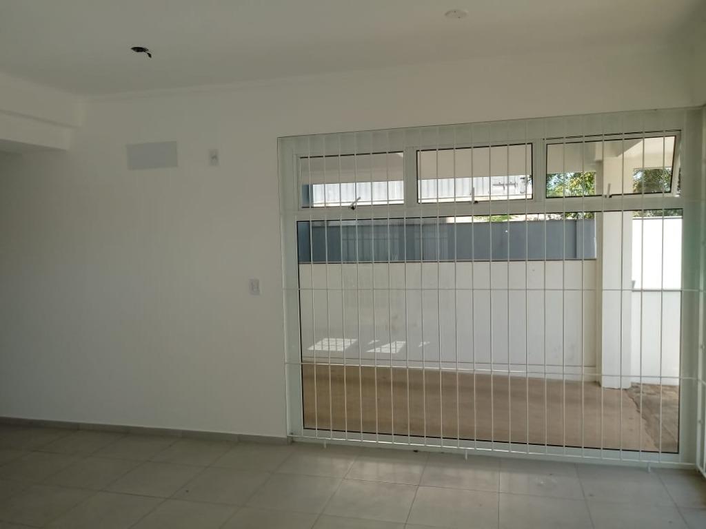 Loja para aluguel no Universitário: 