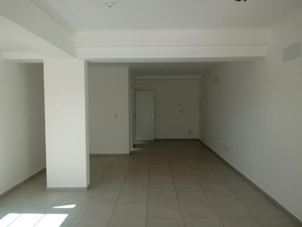 Loja para aluguel no Universitário: 