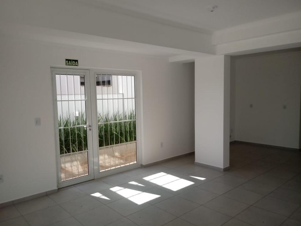 Loja para aluguel no Universitário: 