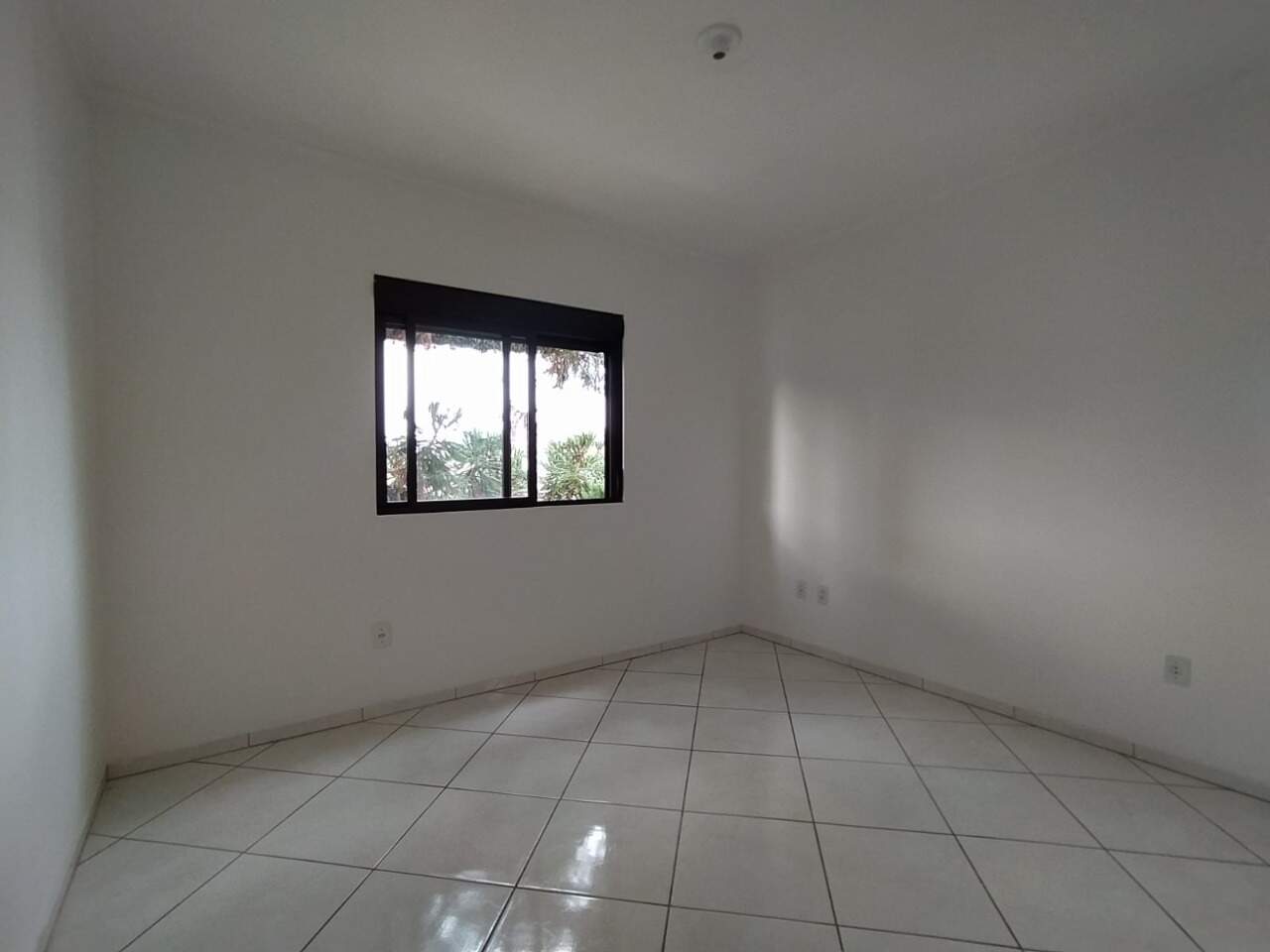 Apartamento para aluguel no Florestal: 