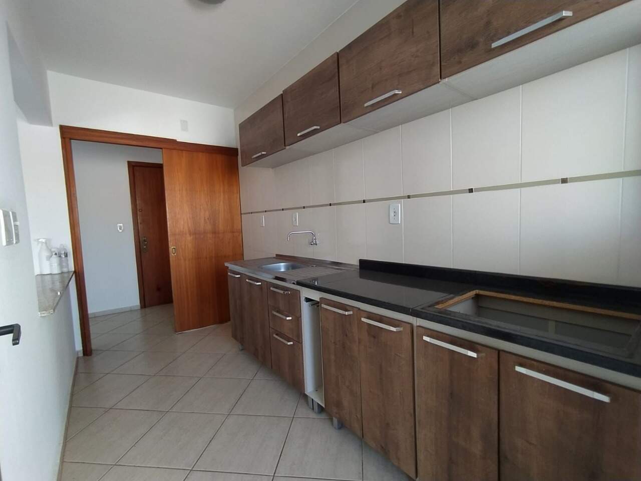 Apartamento para aluguel no Florestal: 