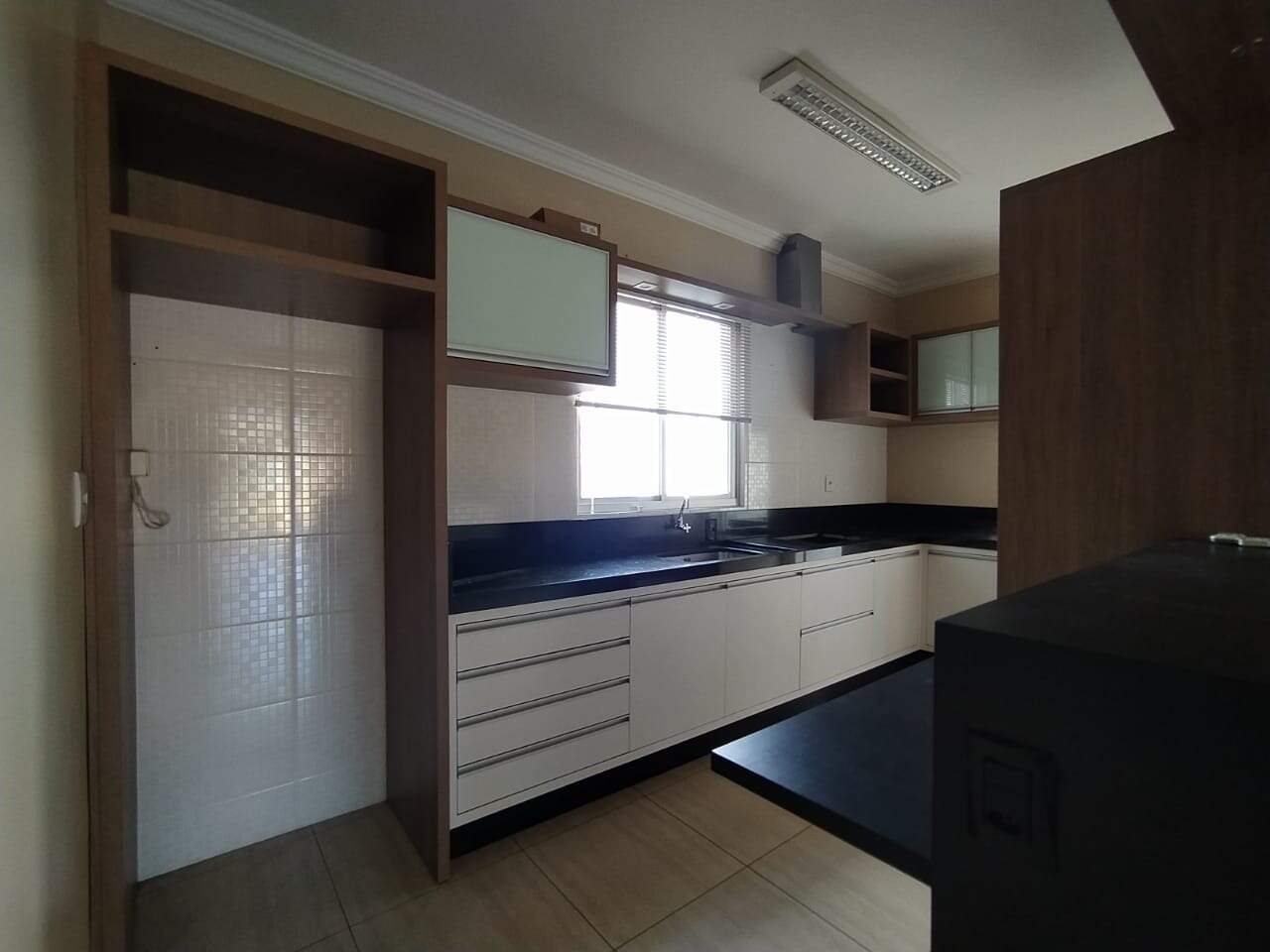 Apartamento para alugar com 3 quartos, 173m² - Foto 7