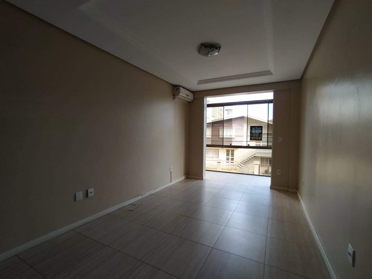 Apartamento para alugar com 3 quartos, 173m² - Foto 3