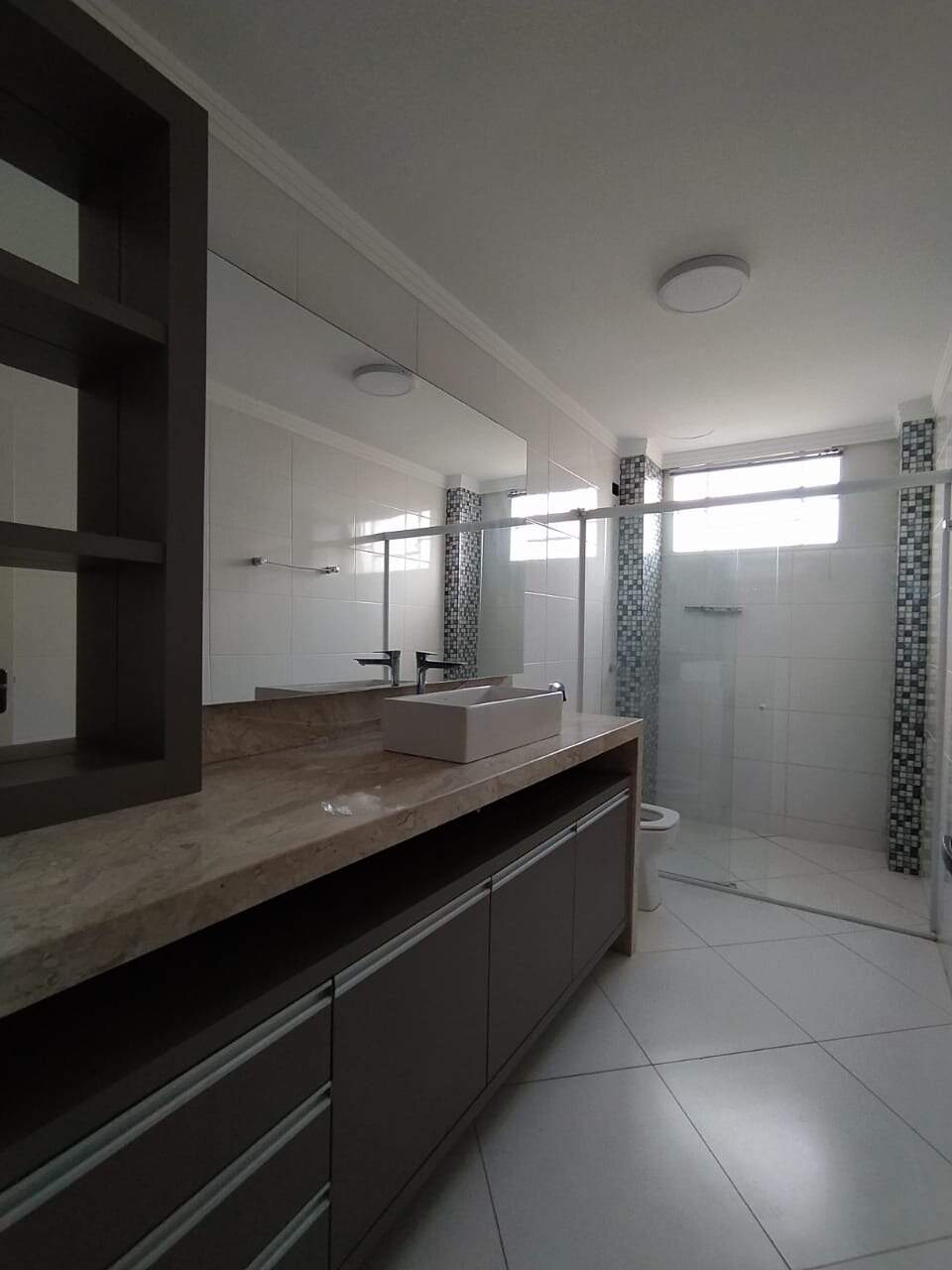 Apartamento para alugar com 3 quartos, 173m² - Foto 14