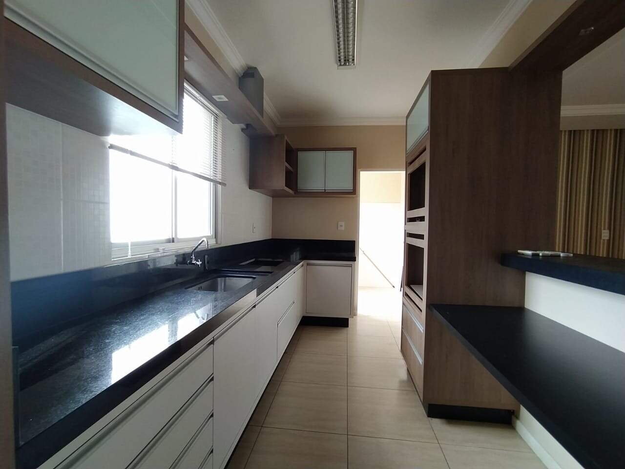 Apartamento para alugar com 3 quartos, 173m² - Foto 8