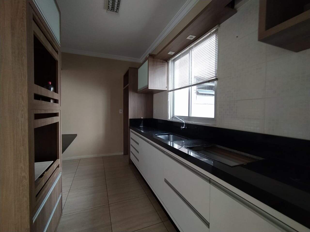 Apartamento para alugar com 3 quartos, 173m² - Foto 9