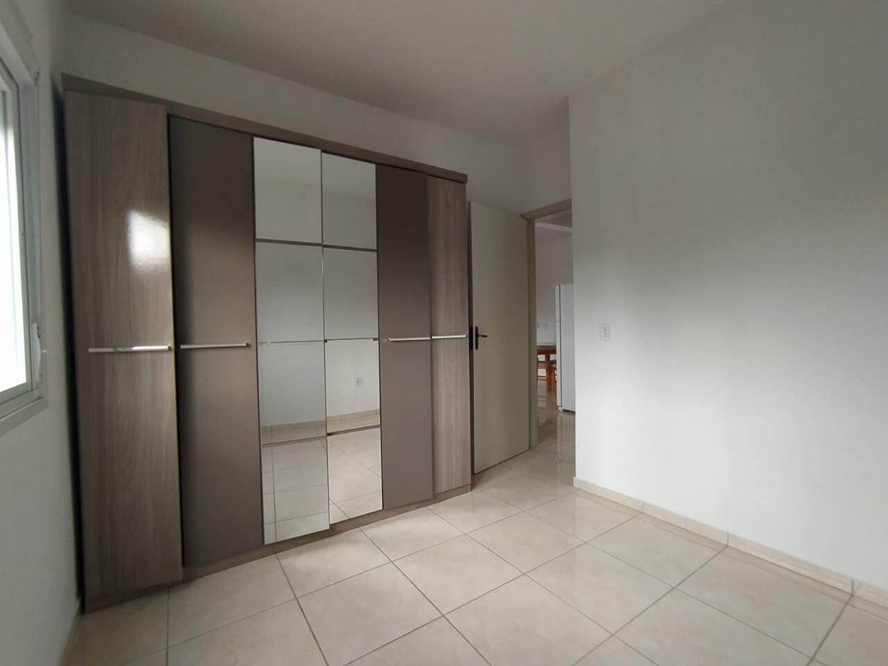 Apartamento para alugar com 2 quartos, 56m² - Foto 12