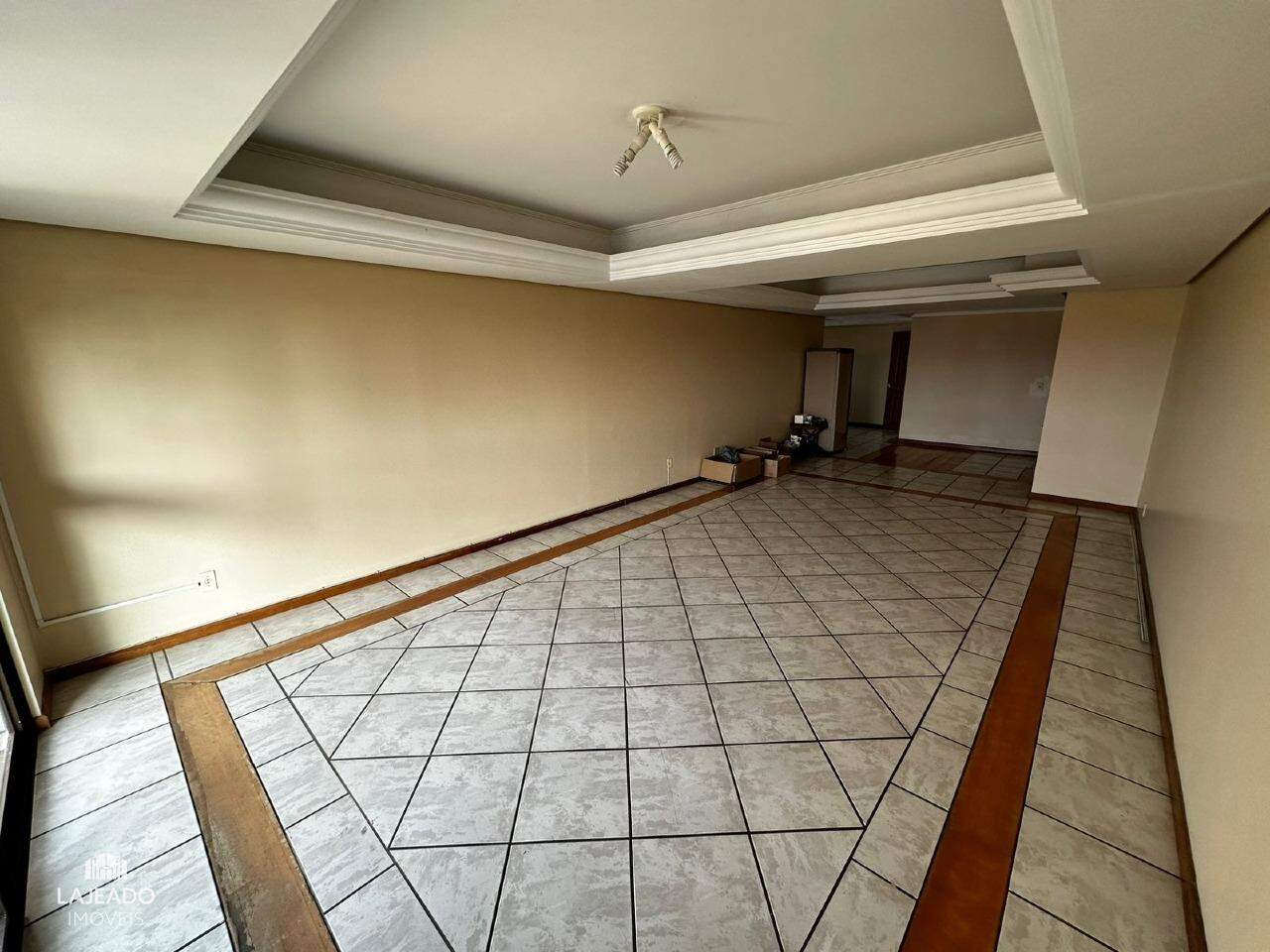 Apartamento para alugar com 3 quartos, 228m² - Foto 4