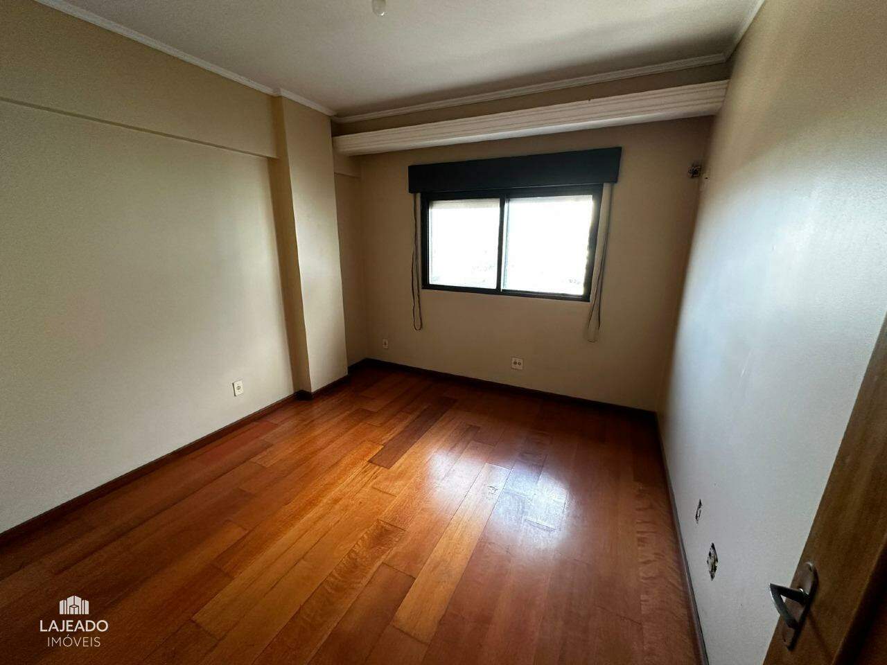 Apartamento para alugar com 3 quartos, 228m² - Foto 24