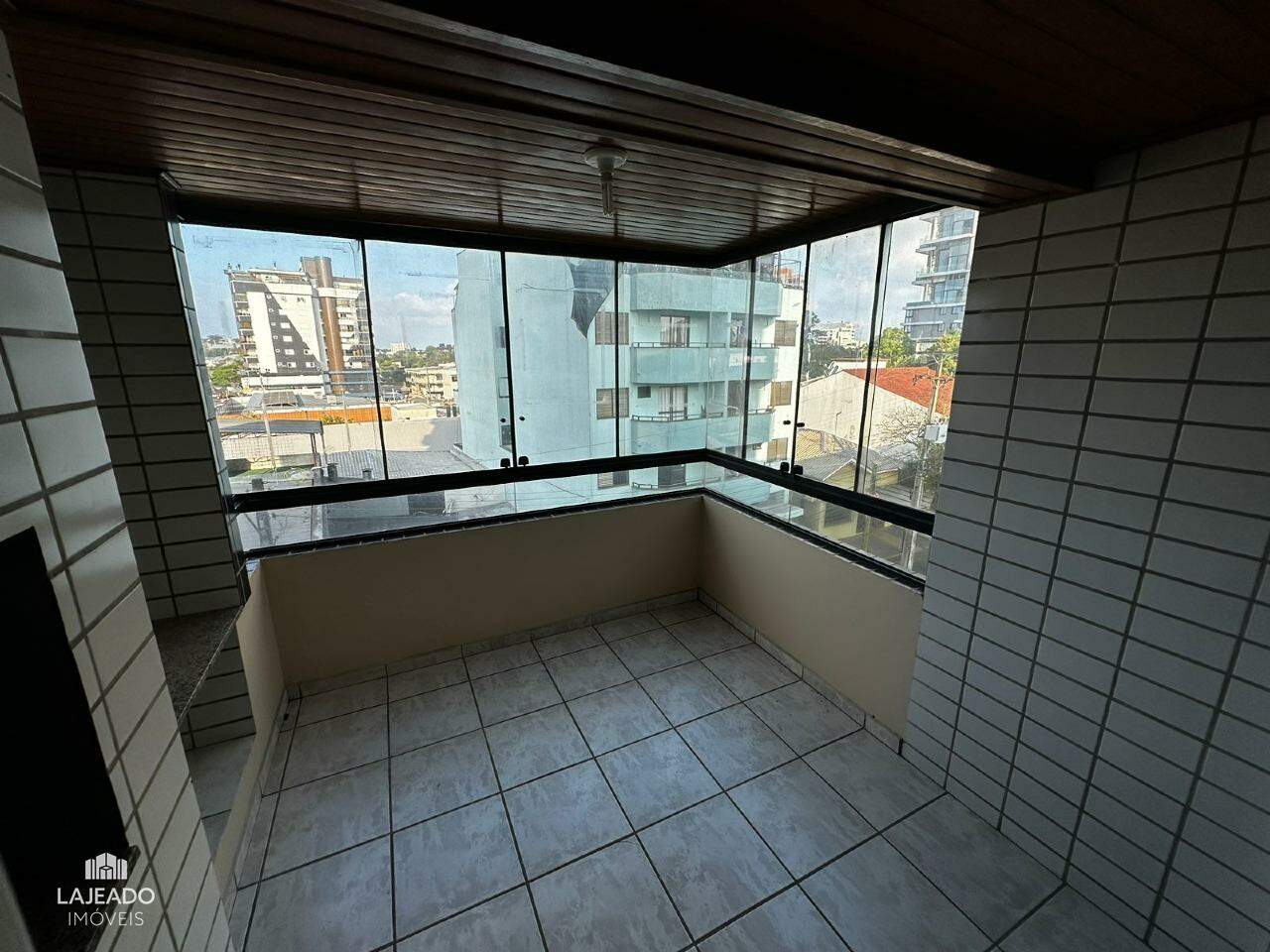 Apartamento para alugar com 3 quartos, 228m² - Foto 5