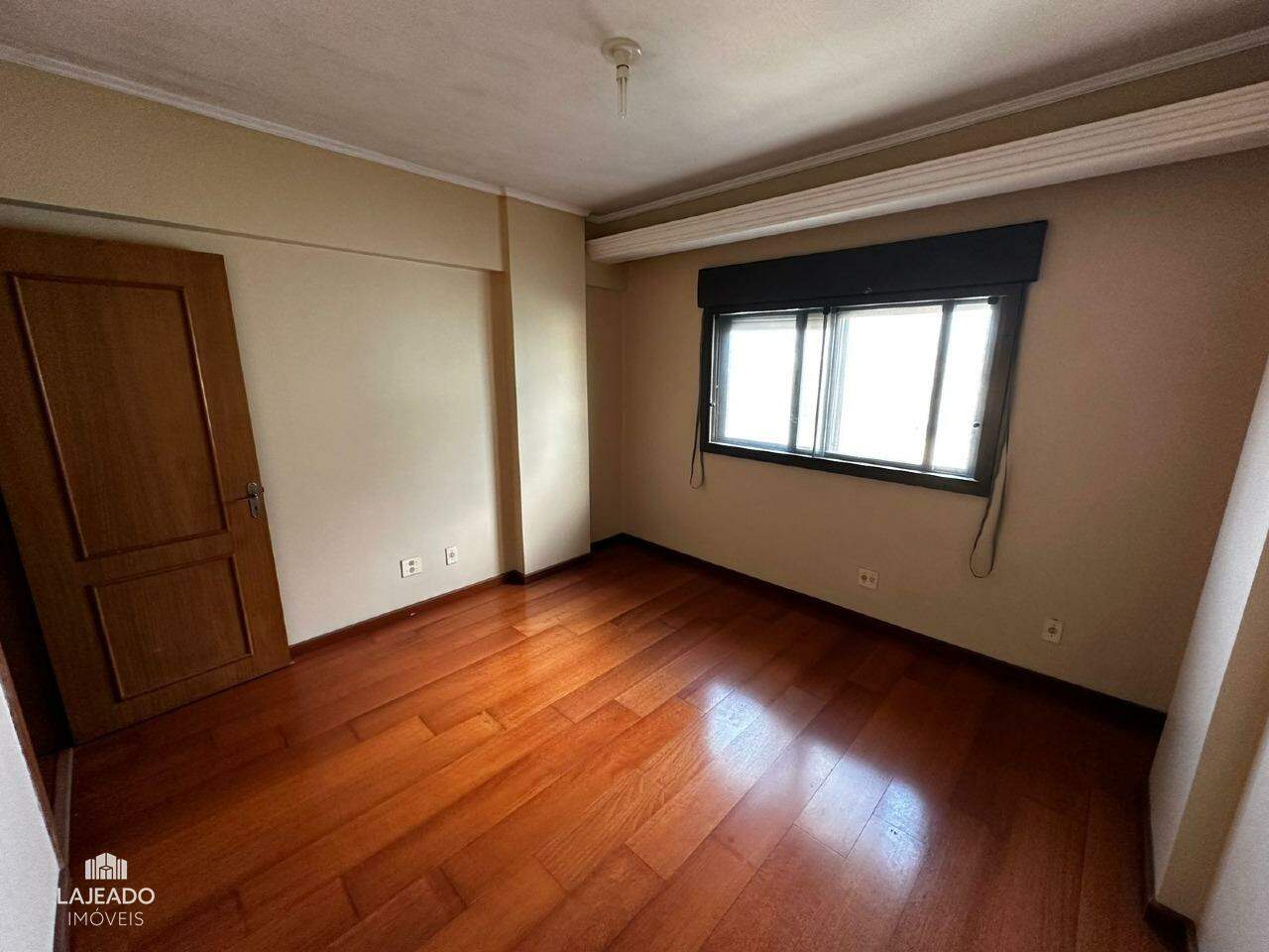 Apartamento para alugar com 3 quartos, 228m² - Foto 19