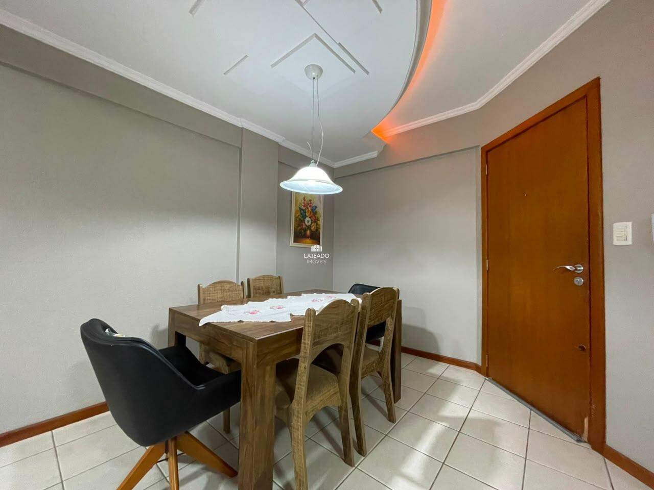 Apartamento para aluguel no Centro: 
